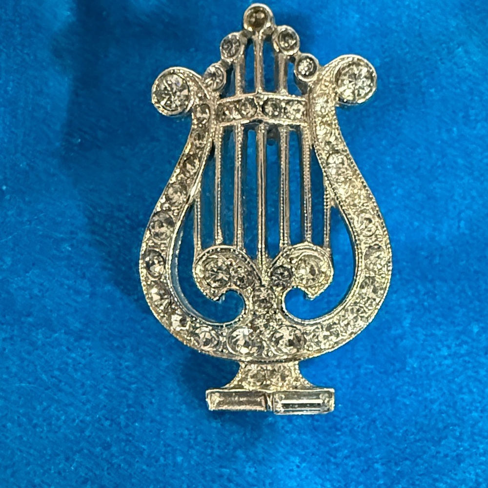 Vintage Ora Signed Musical Lyre Brooch